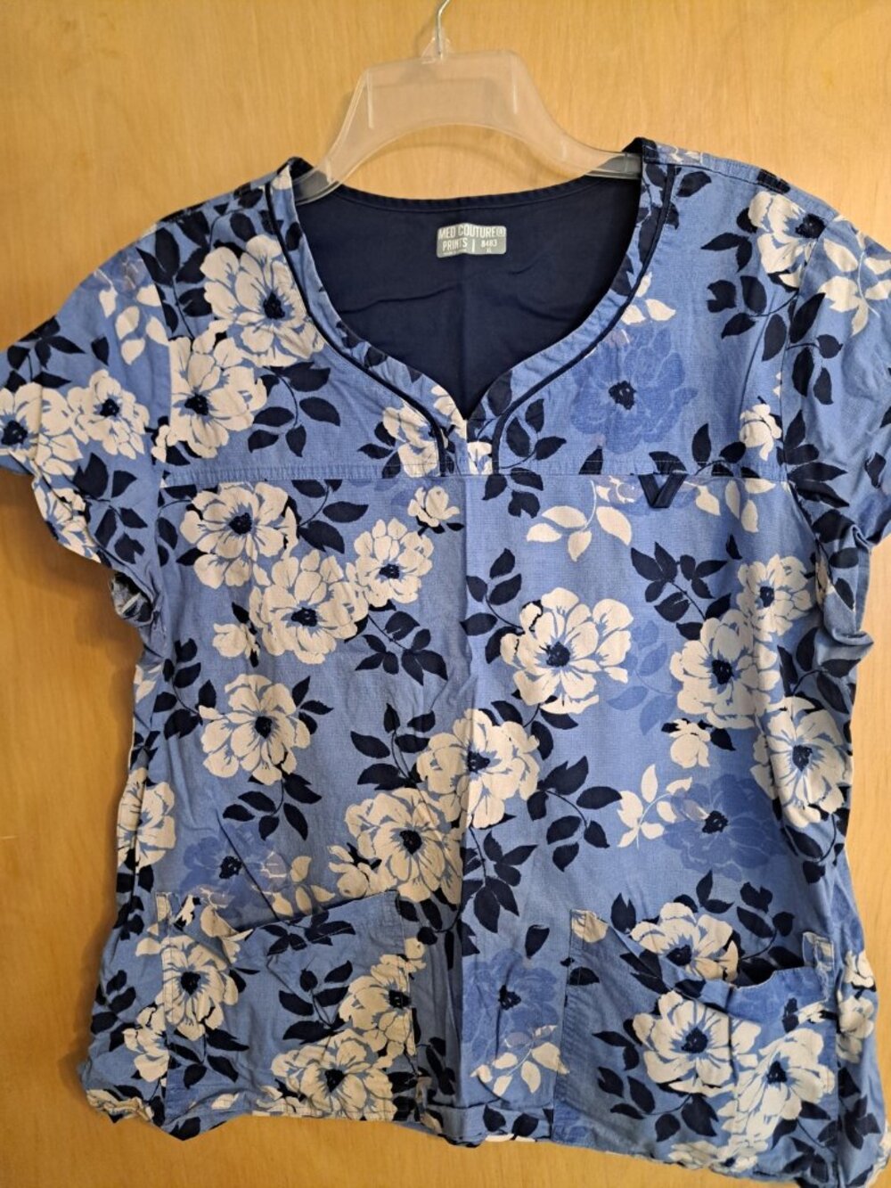 Med Couture Scrub Top Blue Floral Flowers Print # 8483 XL